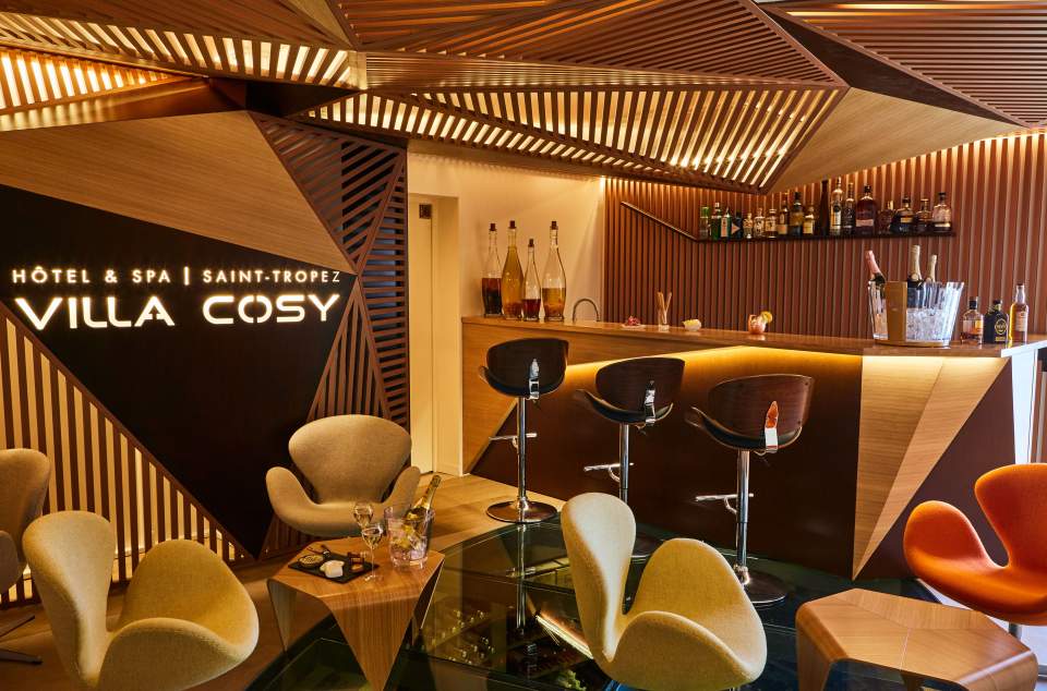 Salon et bar - Villa Cosy, hôtel &amp; spa