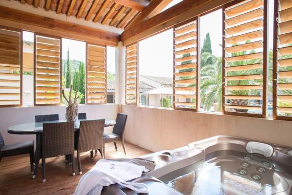 Suite master avec bain bouillonnant privé au coeur de Saint-Tropez